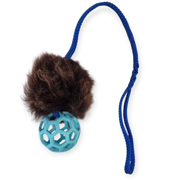 Koira dog collars tugtoy schapenvacht met JW bal