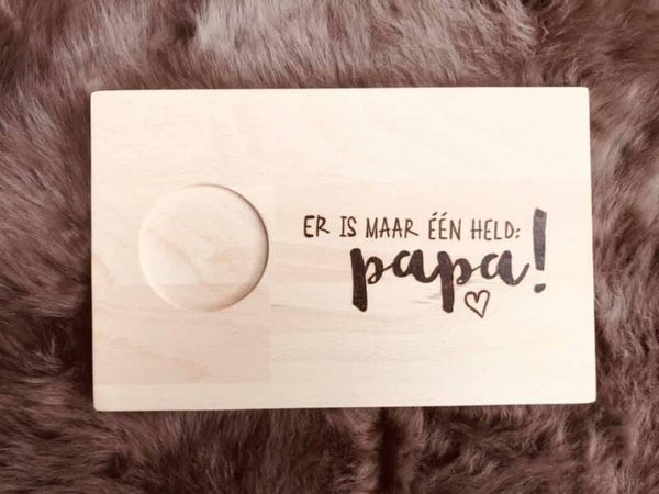 Ontbijtplankje : er is maar een held Papa !