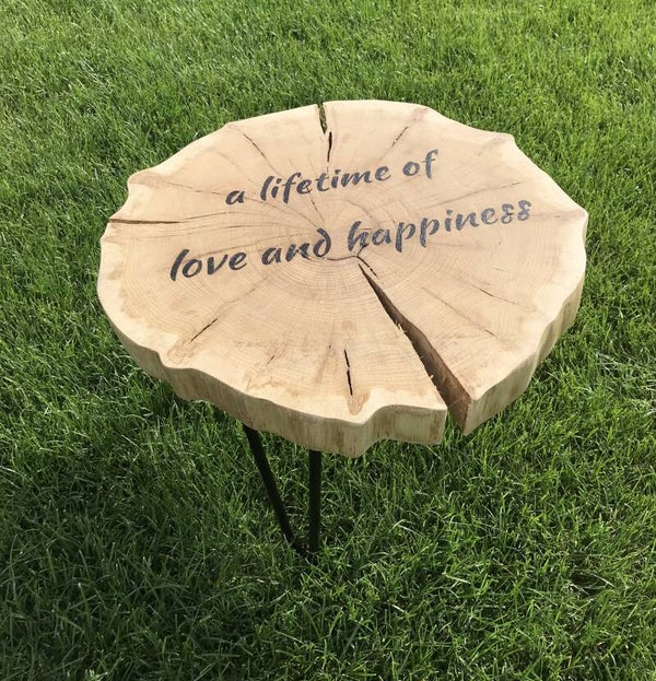 Bijzettafeltje : a lifetime of happiness