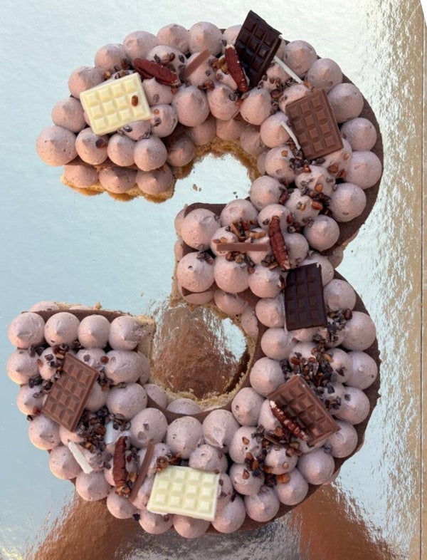 NUMBER CAKE CHOCOLAT PRALINÉ