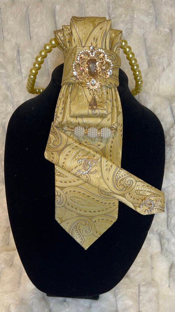 Baddie Necktie Necklace