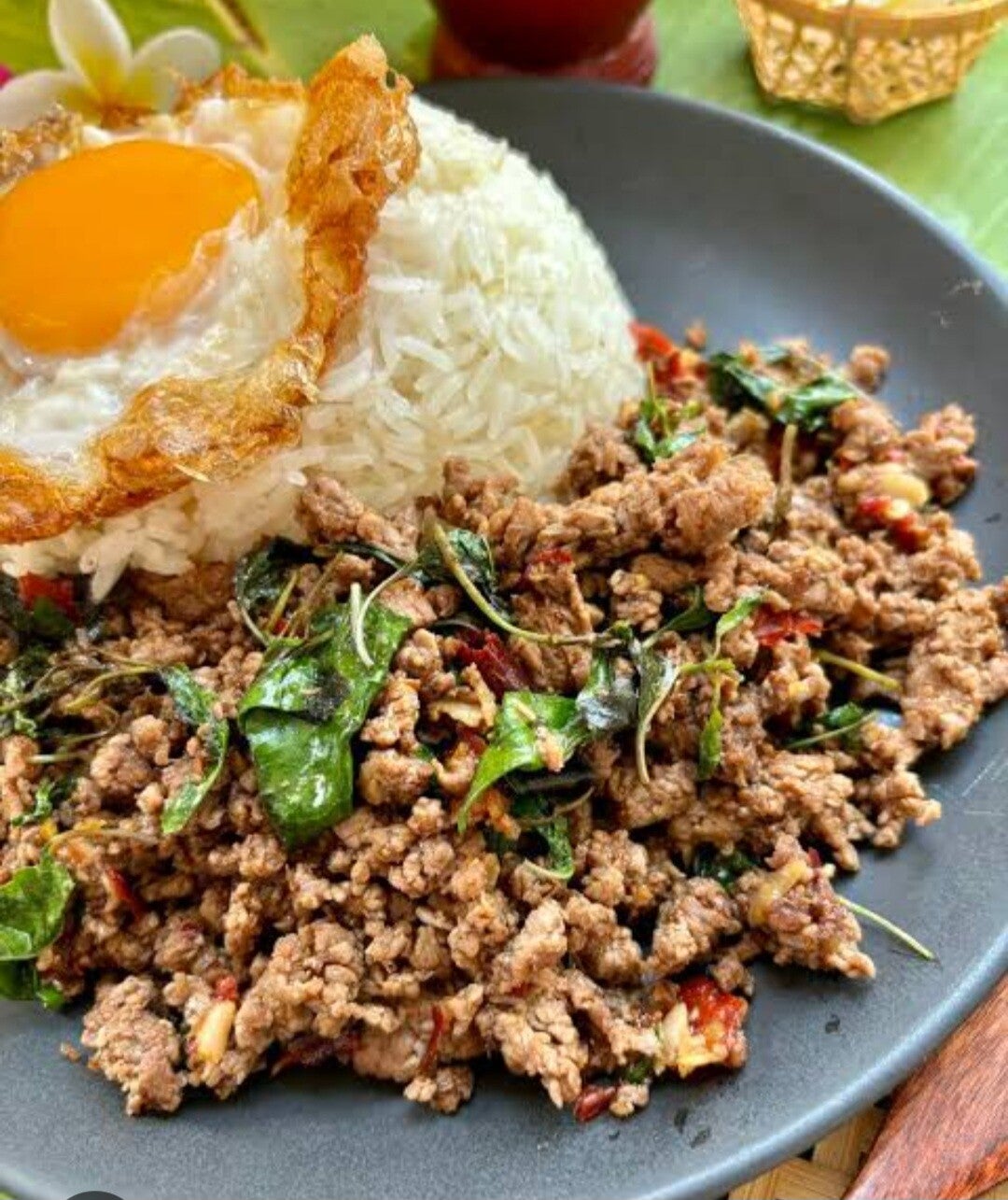 Porc haché au basilic thai