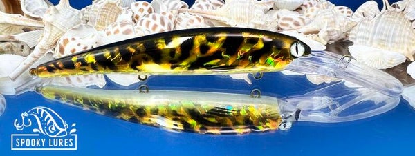 Bandit - Holographic candy yellow, black camo pattern and white eyes