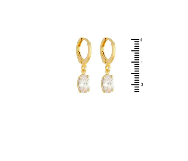 Boucle d'oreille menotte ovale en zircone 6x8 mm