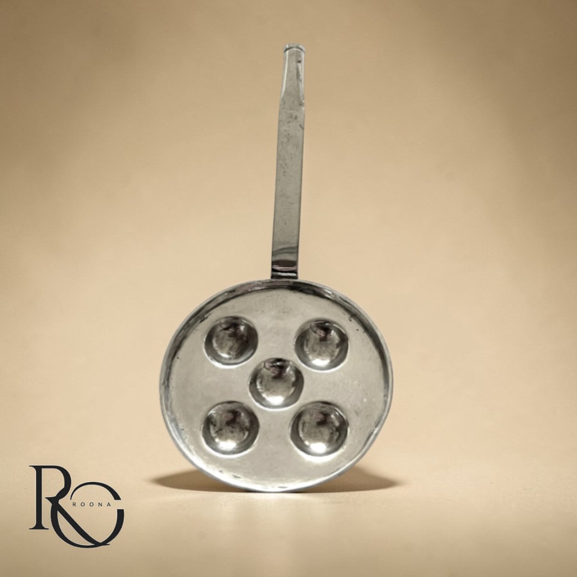 Hollandse 18e -eeuwse zilveren evenveeltjespan miniatuur.