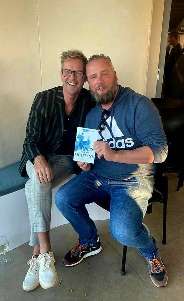 Boekpresentatie IJsselstroom Zutphen Wilco Harbers Bonaire Uitgeverij Palmslag Dansen naar de ochtend dichtbundel gedichten gedichtenbundel liefde rouw