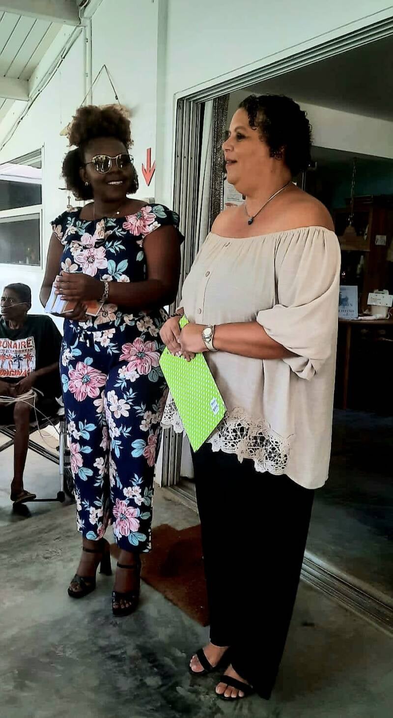 Wilco Harbers Bonaire Uitgeverij Palmslag Dansen naar de ochtend dichtbundel gedichten gedichtenbundel liefde rouw hospice Kas Flamboyan