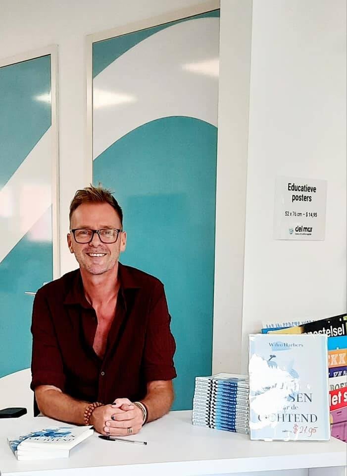 Wilco Harbers Bonaire Uitgeverij Palmslag Dansen naar de ochtend dichtbundel gedichten gedichtenbundel liefde rouw