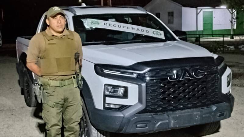 ÑUBLE: CARABINEROS RECUPERAN VEHÍCULO ROBADO EN MAIPÚ Y DETIENE A SUJETO POR RECEPTACIÓN