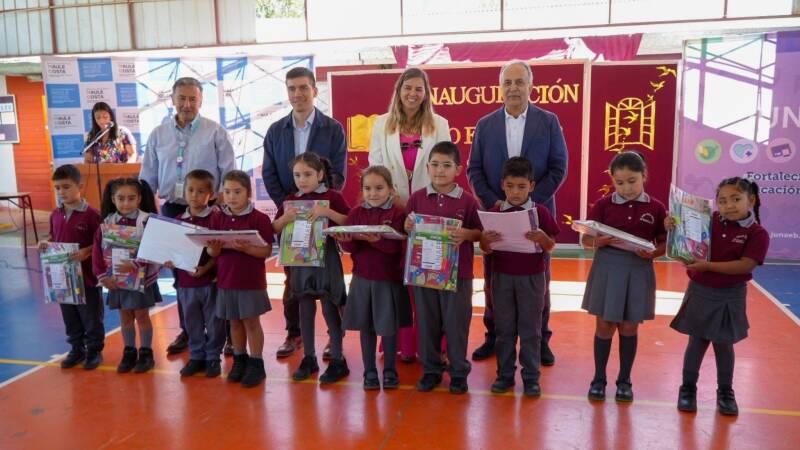 CAUQUENES: JUNAEB Y SLEP MAULE COSTA INICIAN ENTREGA DEL PROGRAMA DE ÚTILES ESCOLARES EN EL TERRITORIO
