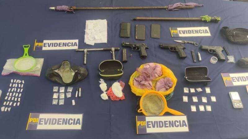 COIHUECO: PDI INCAUTA ARMAMENTO Y DIVERSAS DROGAS CON TRES PERSONAS DETENIDAS
