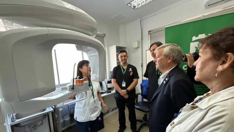 CURICÓ: INCORPORA ORTOPANTOMÓGRAFO PARA FORTALECER DIAGNÓSTICOS ODONTOLÓGICOS EN LA RED DE SALUD MUNICIPAL