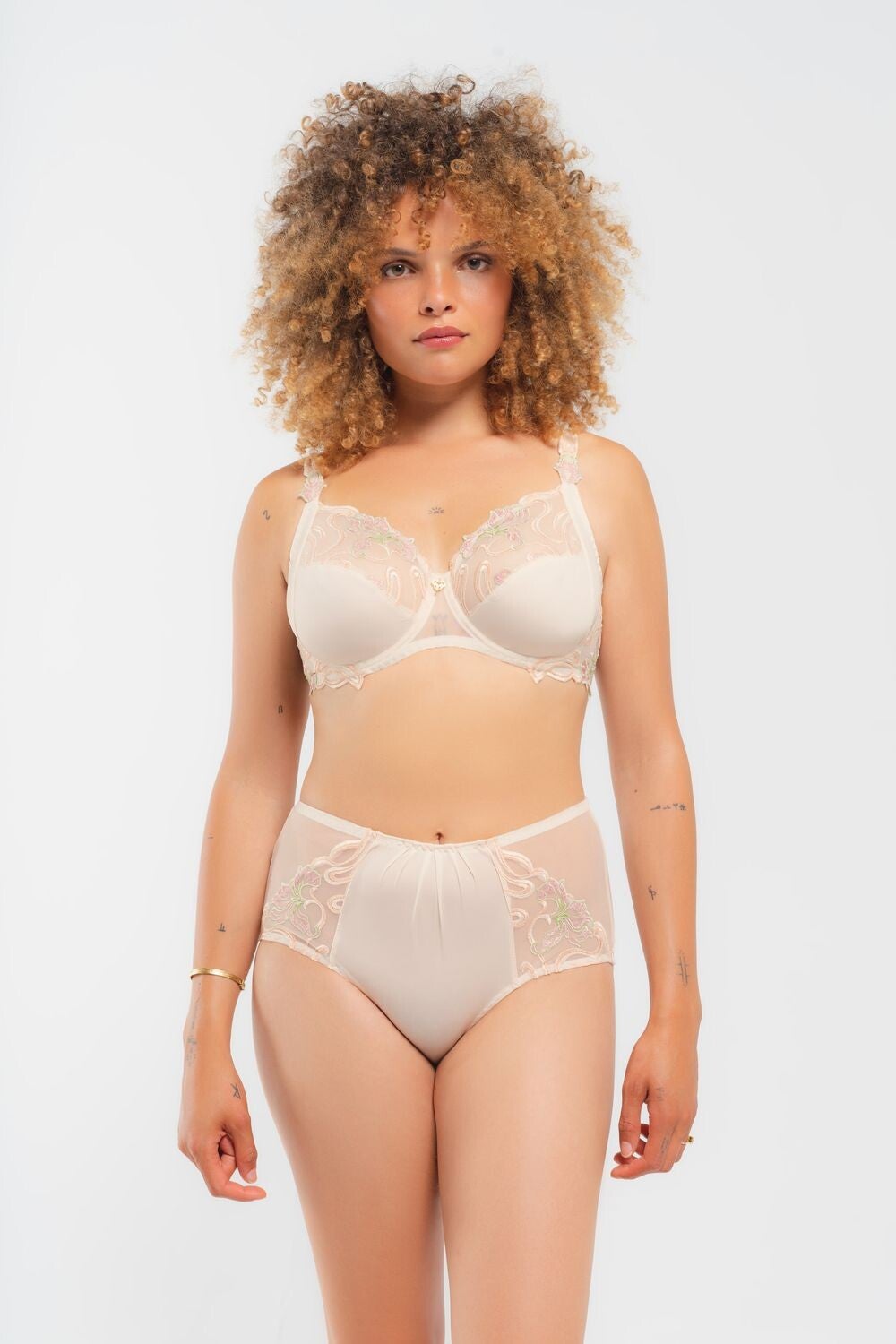 Louisa Bracq - Horta Beugelbeha Full Cup