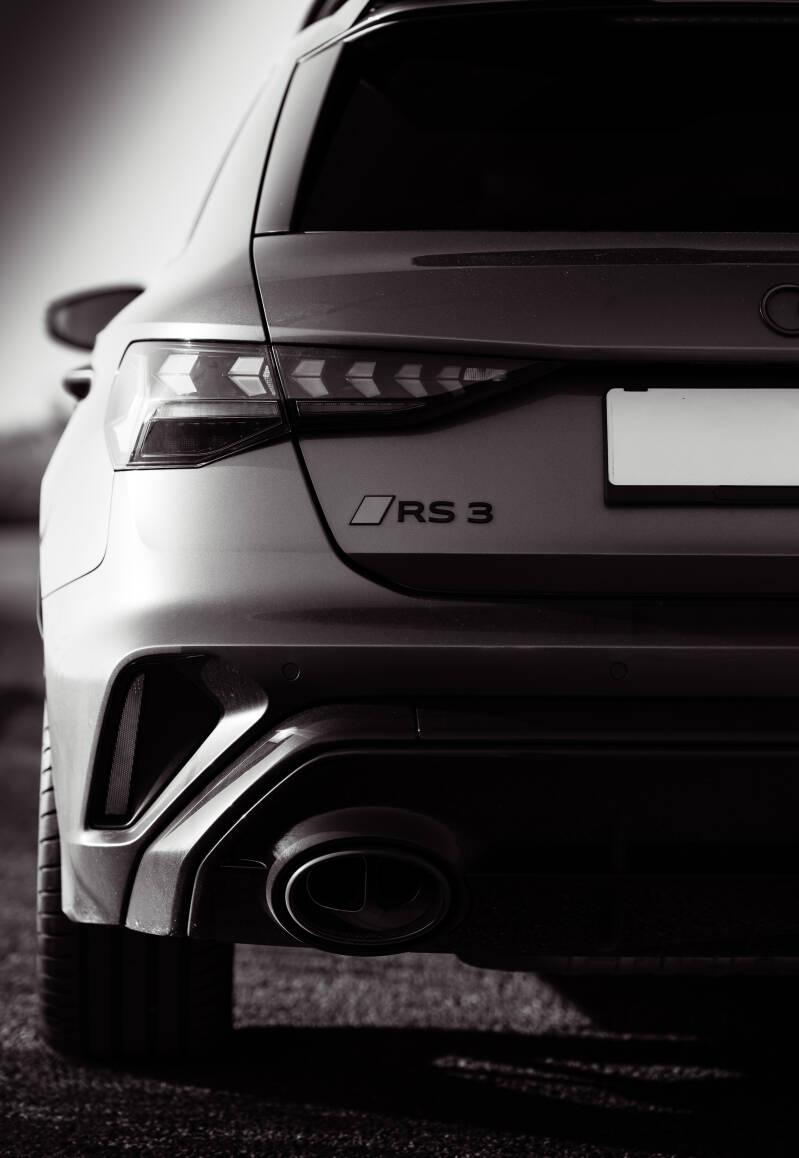 rs3-3-standard-u4v37j.jpg