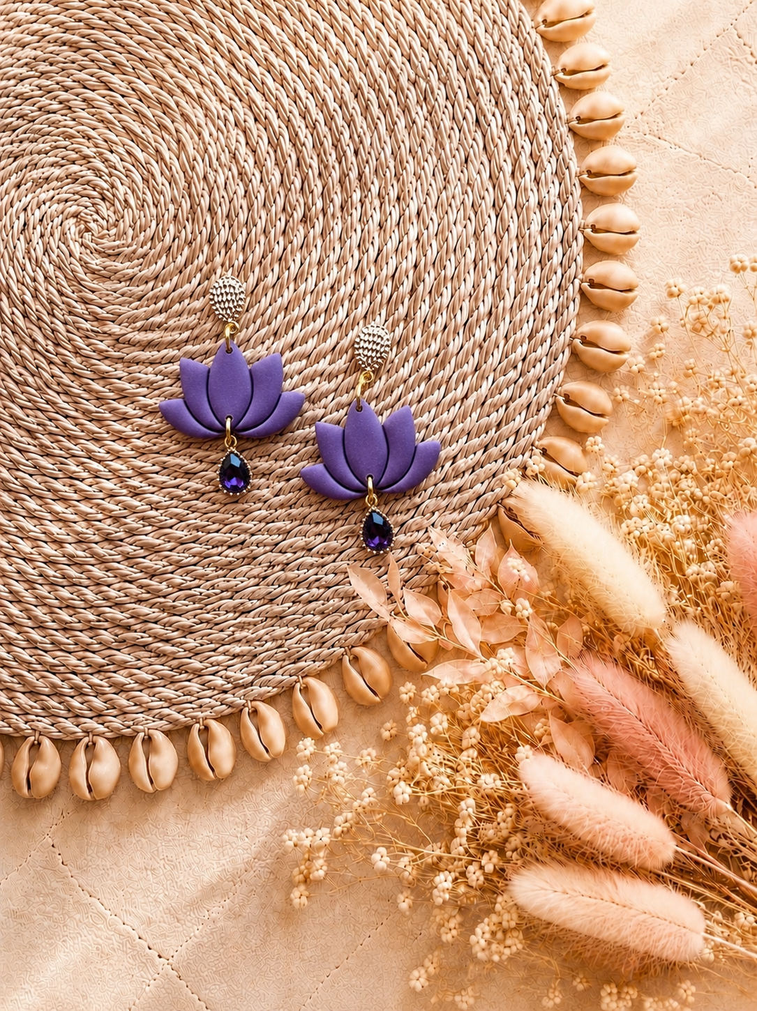 Lotus oorbellen purple grape