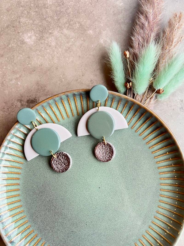 Statement oorbellen AZTEEKA creme & salie
