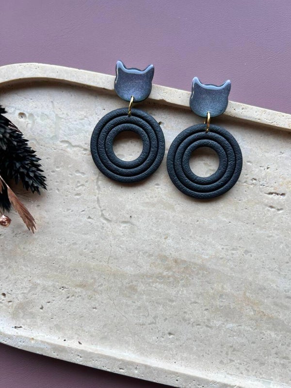 Zwarte mystieke katten oorbellen – Catmosphere Lunar