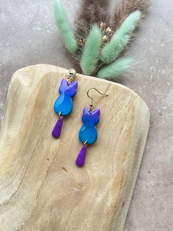Katten oorbellen PURPLE BLUE PEARL