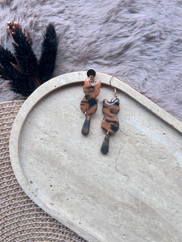 Katten oorbellen café latte S