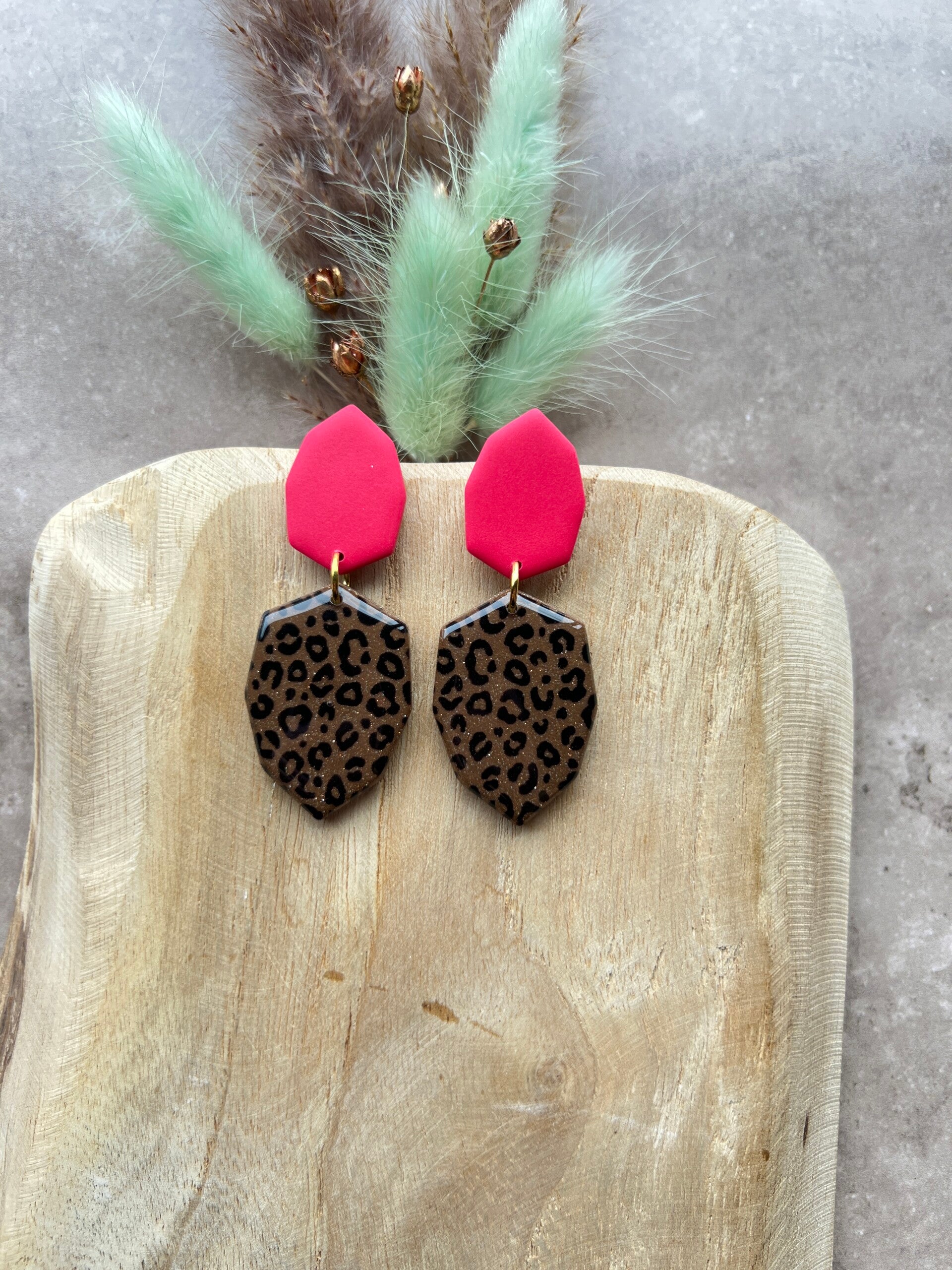 Statement oorbellen SAVAGE PINK 6