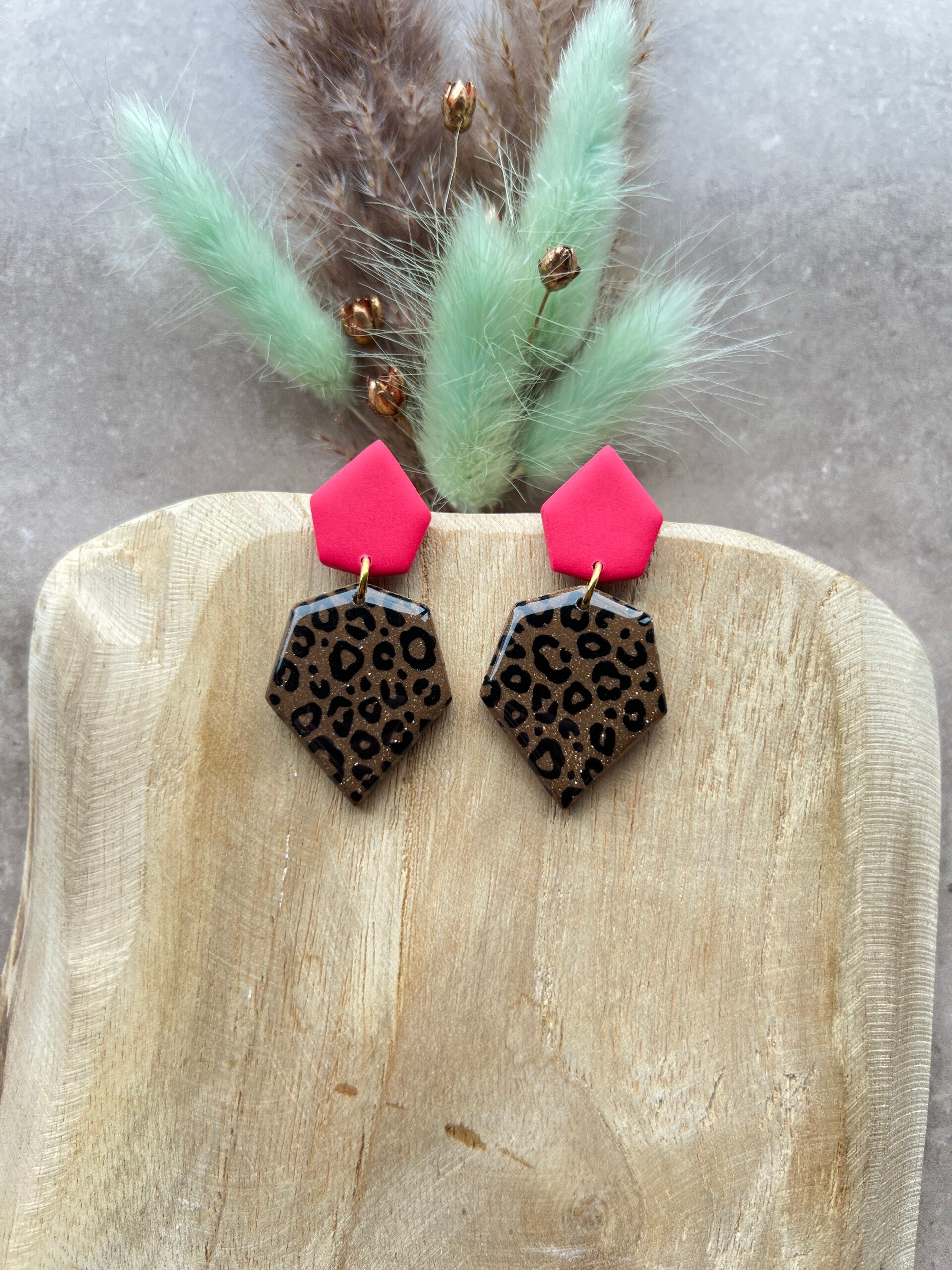 Statement oorbellen SAVAGE PINK 5