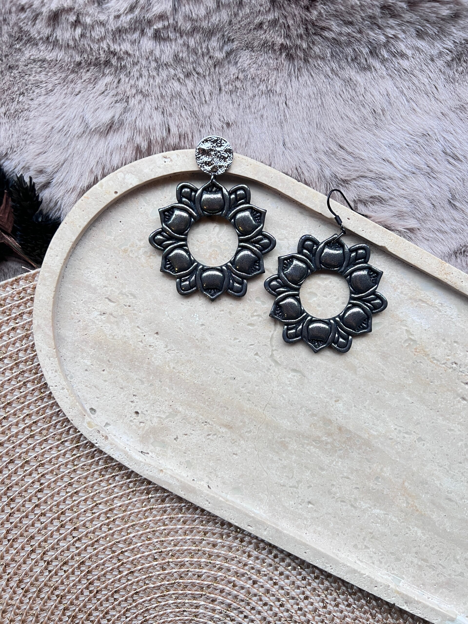 Mandala katten oorbellen zwart |