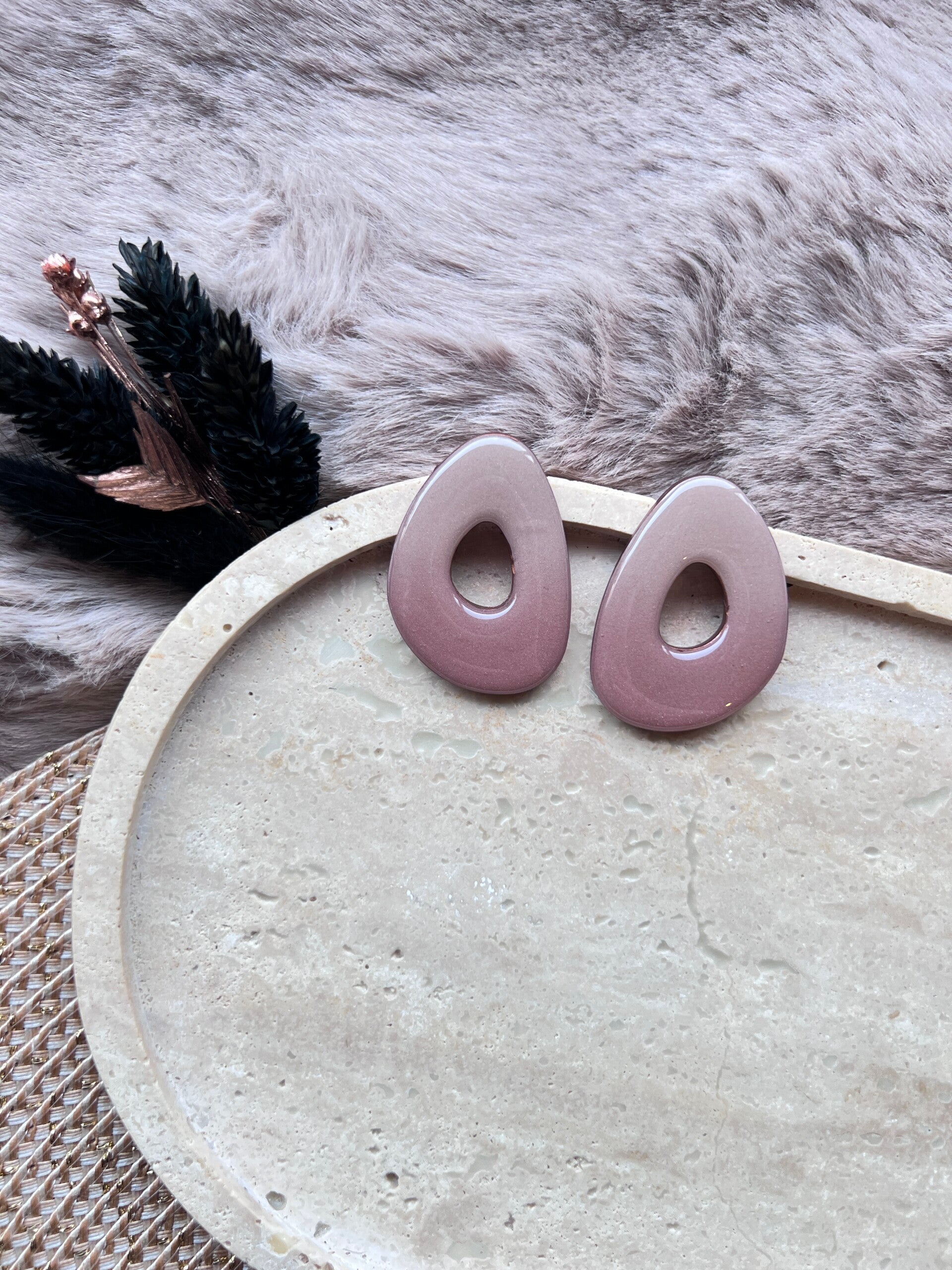 AURI blush mokka ~ maxi studs