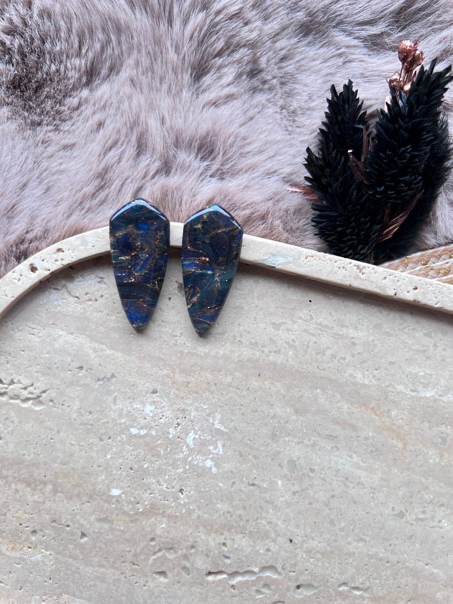 Maxi stud NALI peacock gold