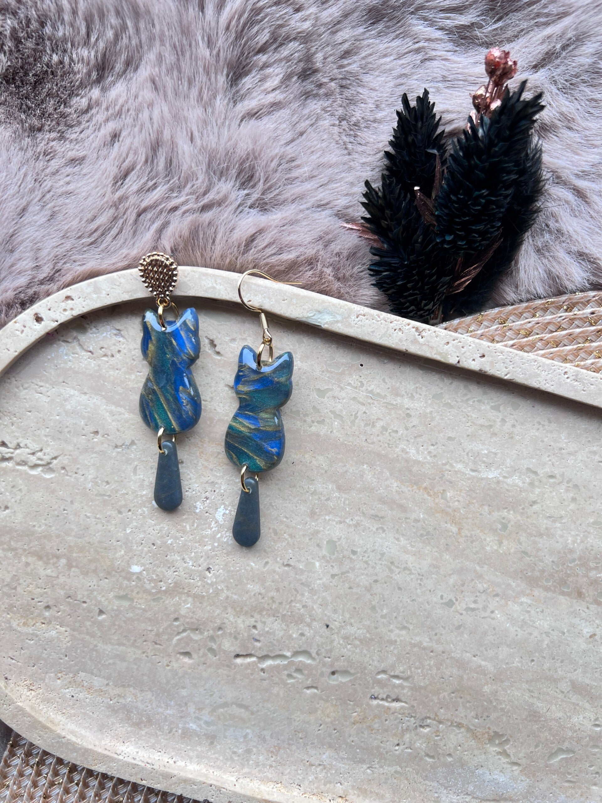 Katten oorbellen peacock