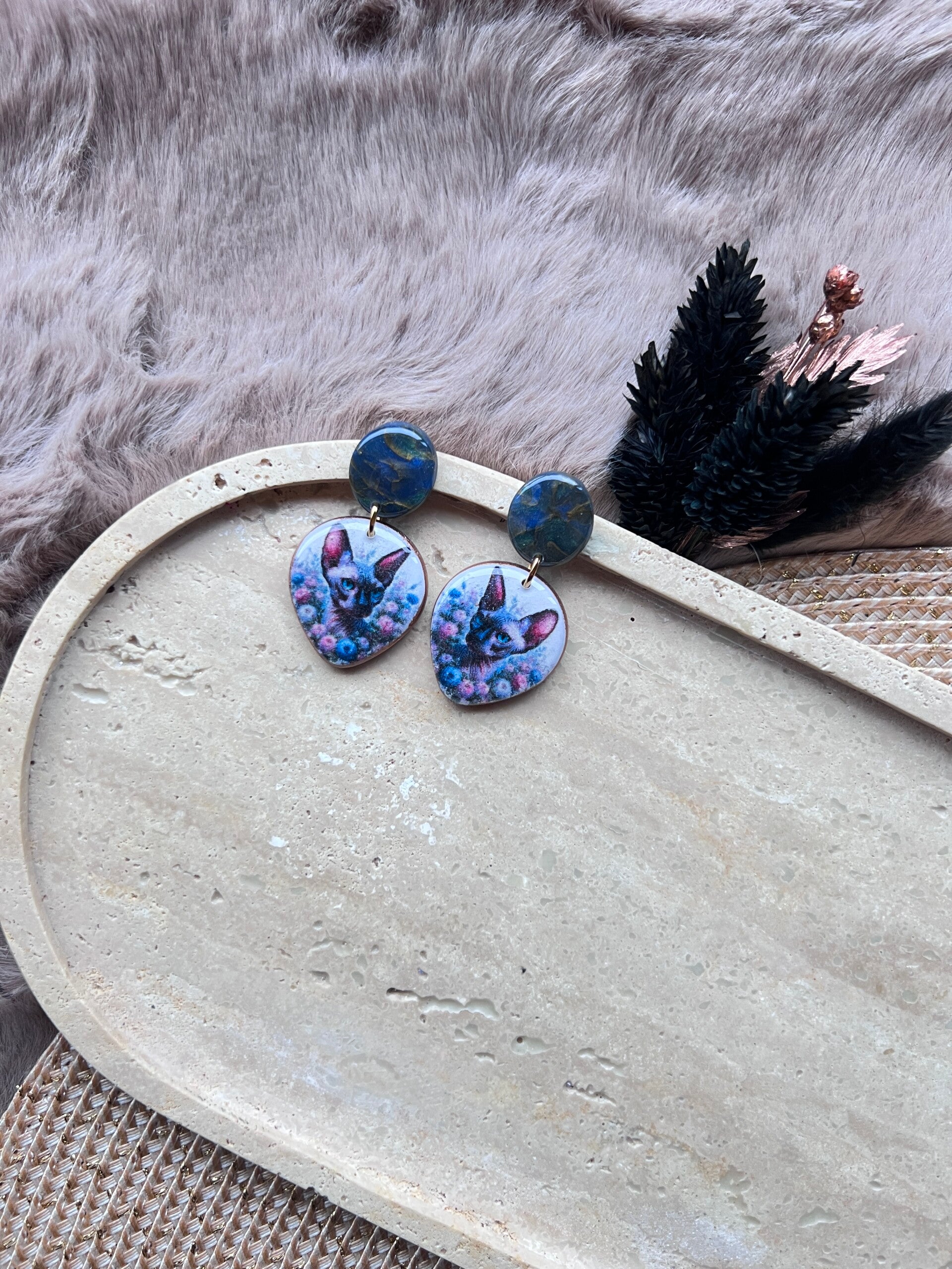 Sphynx katten oorbellen peacock |||