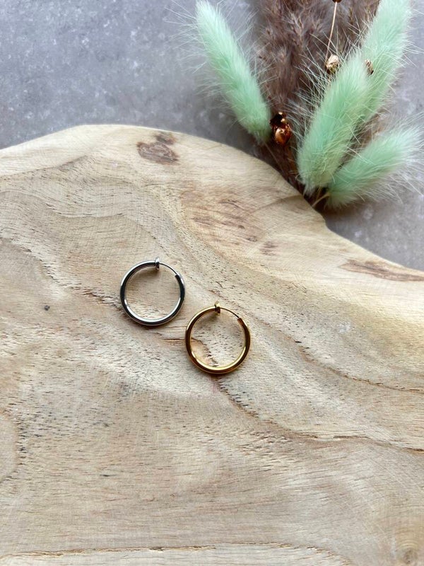 13. Clip on hoops goud/zilver 20 mm