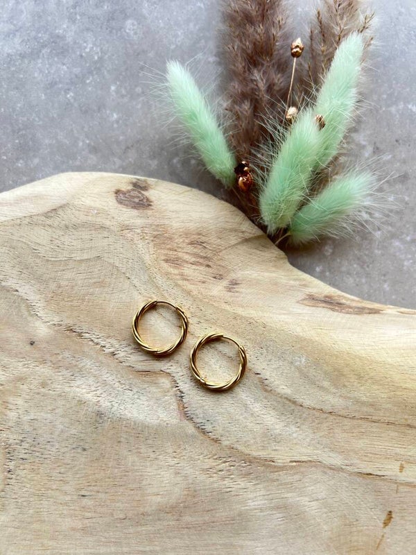 16. Oorbel rond swirl goud 19 mm