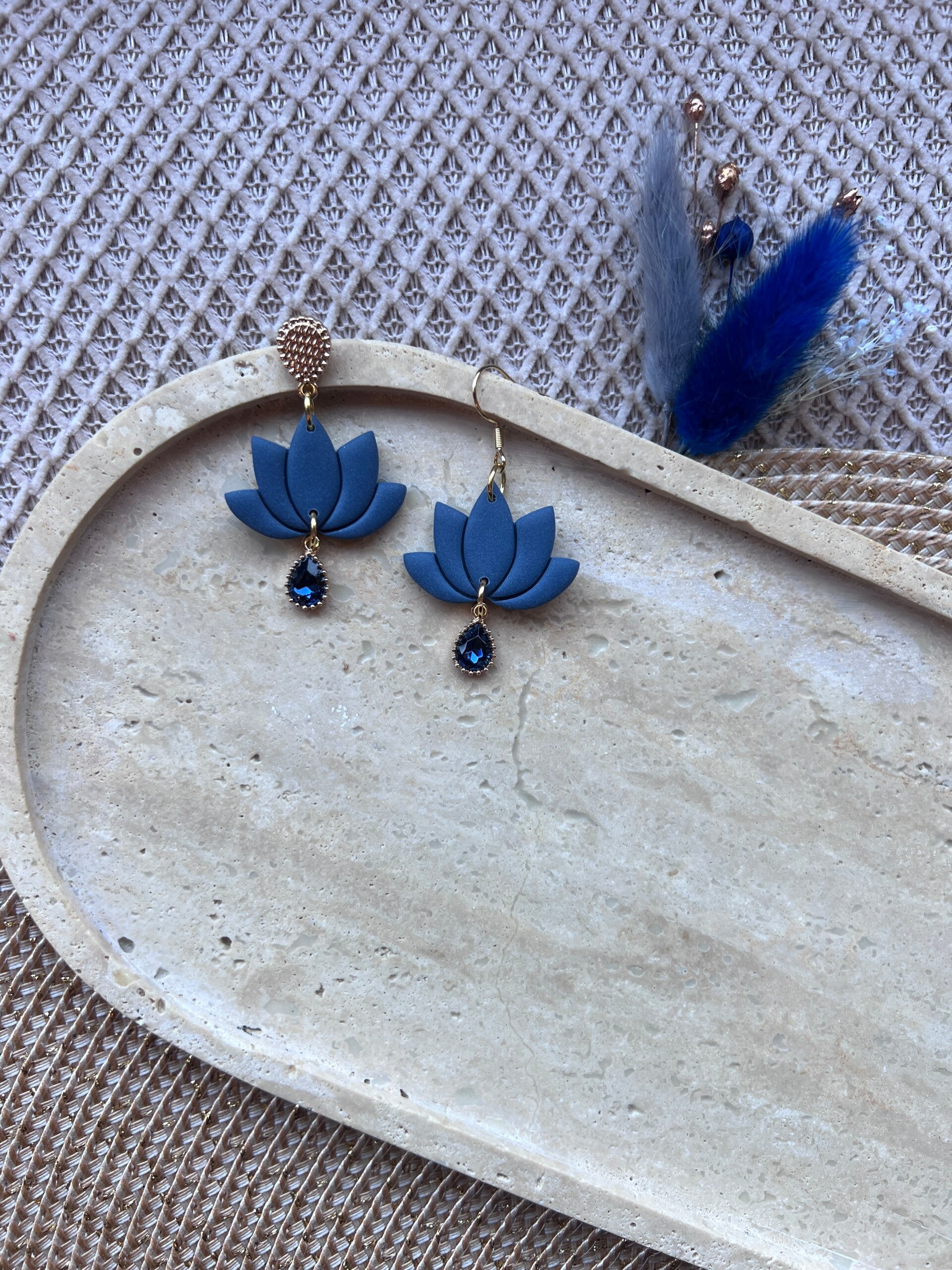 Lotus oorbellen denim blue