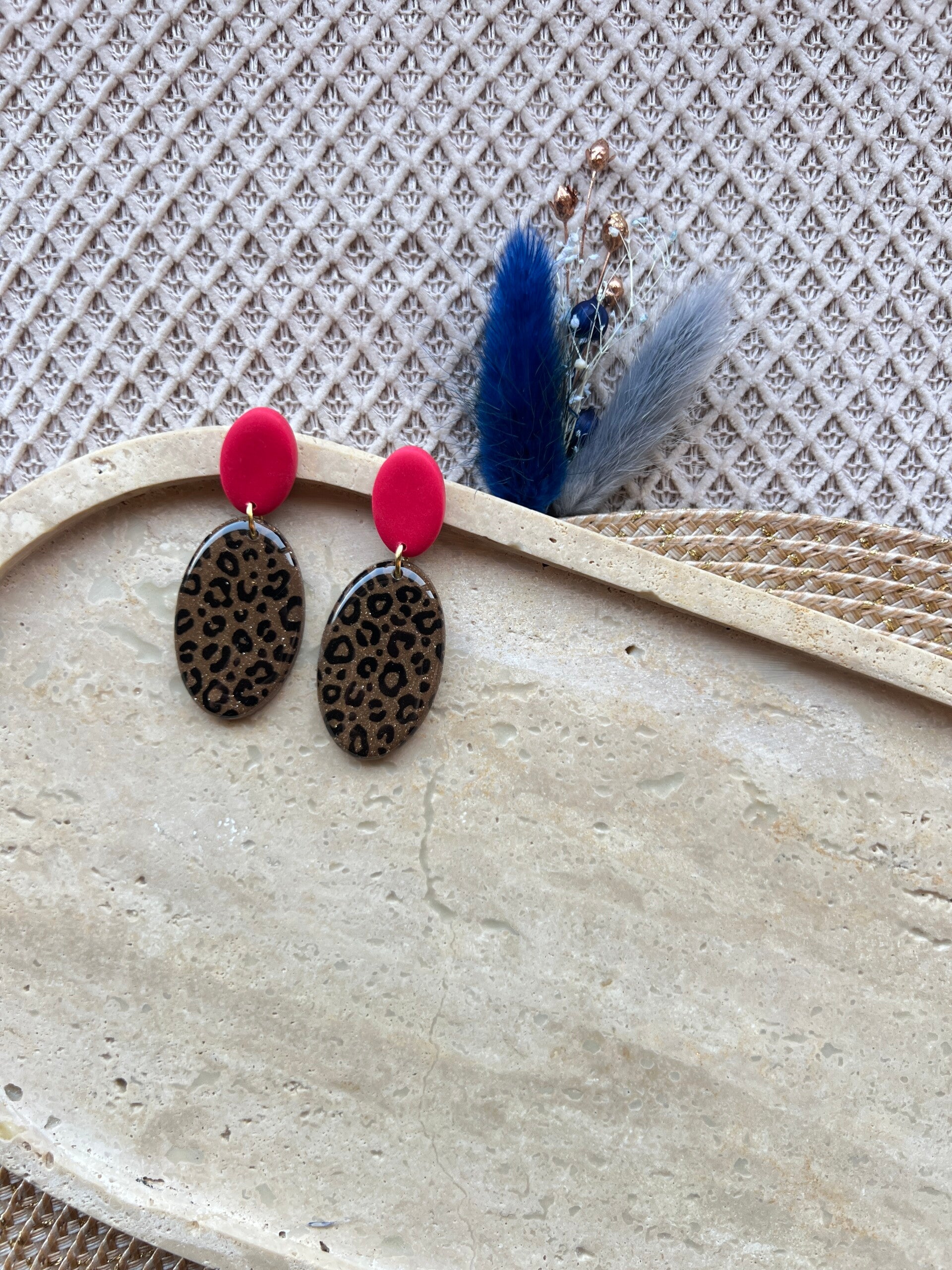 Statement oorbellen SAVAGE PINK 1