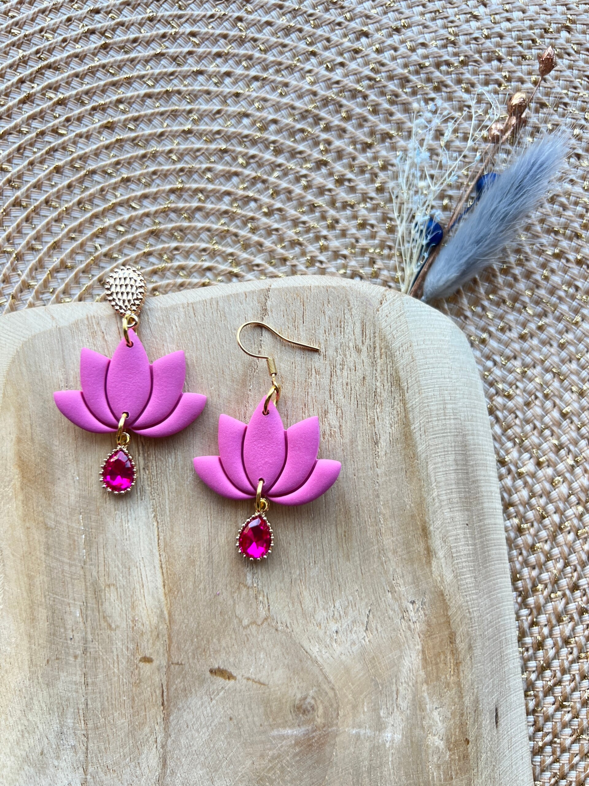 Lotus oorbellen pink fuchsia