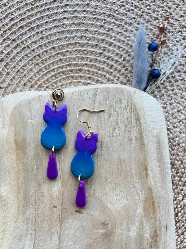 Katten oorbellen PURPLE BLUE PEARL