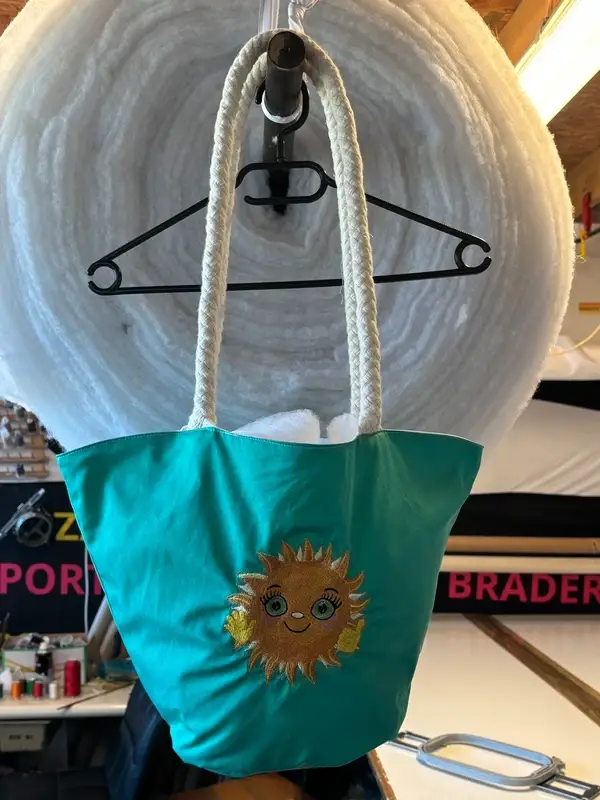 sac de plage avec broderie