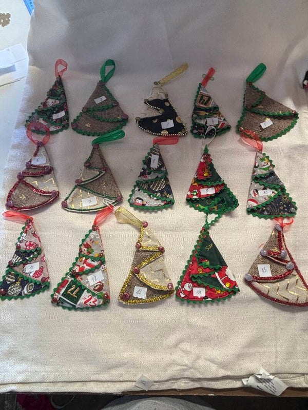 petit sapin deco pour pendre le lot de 5 pièces