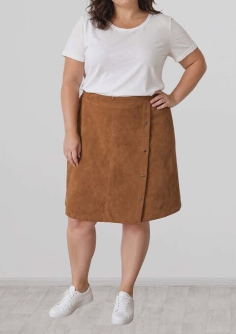 Jupe en Suédine Camel "Bohème Chic" – (Taille 44)