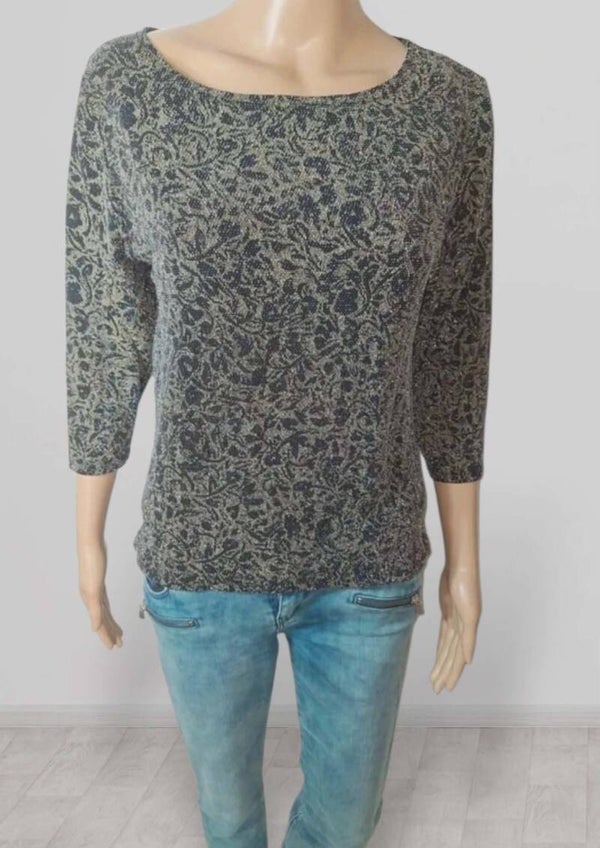 ✨ T-shirt "Éclat de Nuit" – La Mode est à Vous