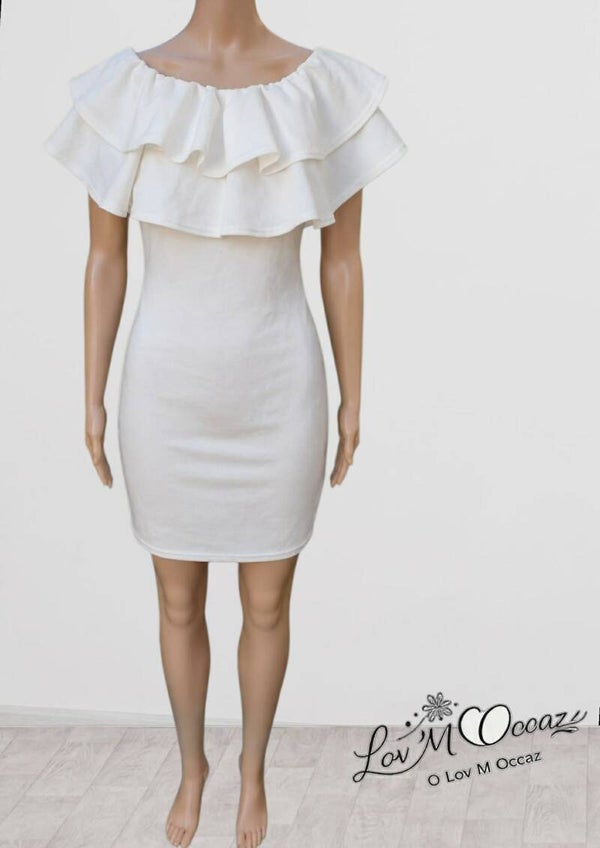 🤍 Robe « Nuage Festif » – Boohoo – Taille réelle 36 (étiquette XL)