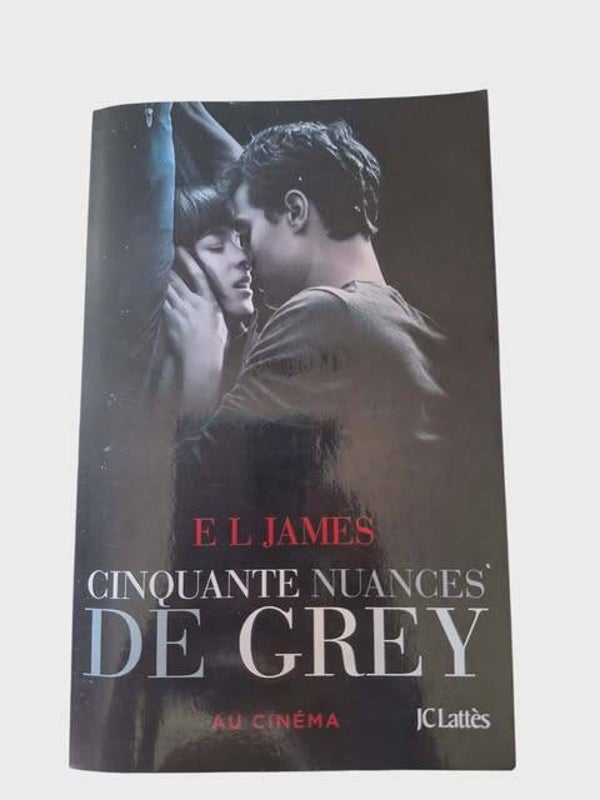 Cinquante Nuances de Grey – E. L. James (Édition JC Lattès)