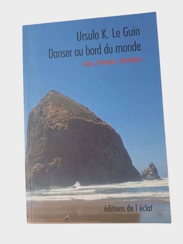 📖 Danser au bord du monde – Ursula K. Le Guin (Essais & Conférences)