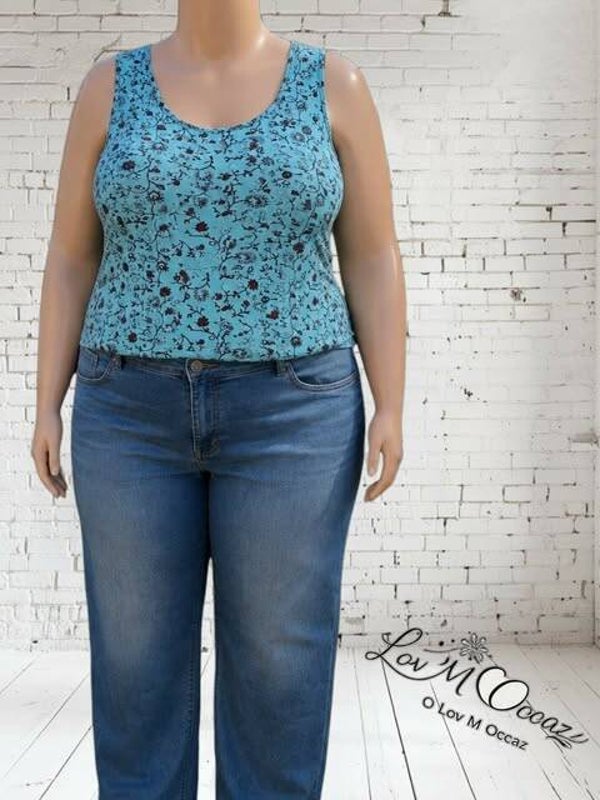Débardeur fluide bleu ciel à motifs floraux – Taille 48/50