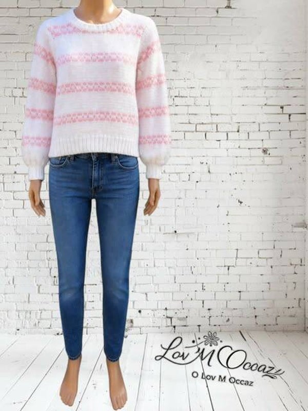 🤍 Pull fait main vintage – Blanc & motifs saumon – Taille XS/S
