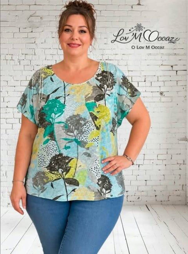 T-shirt Fluide Multicolore Motif Végétal & Strass – Taille 48/50