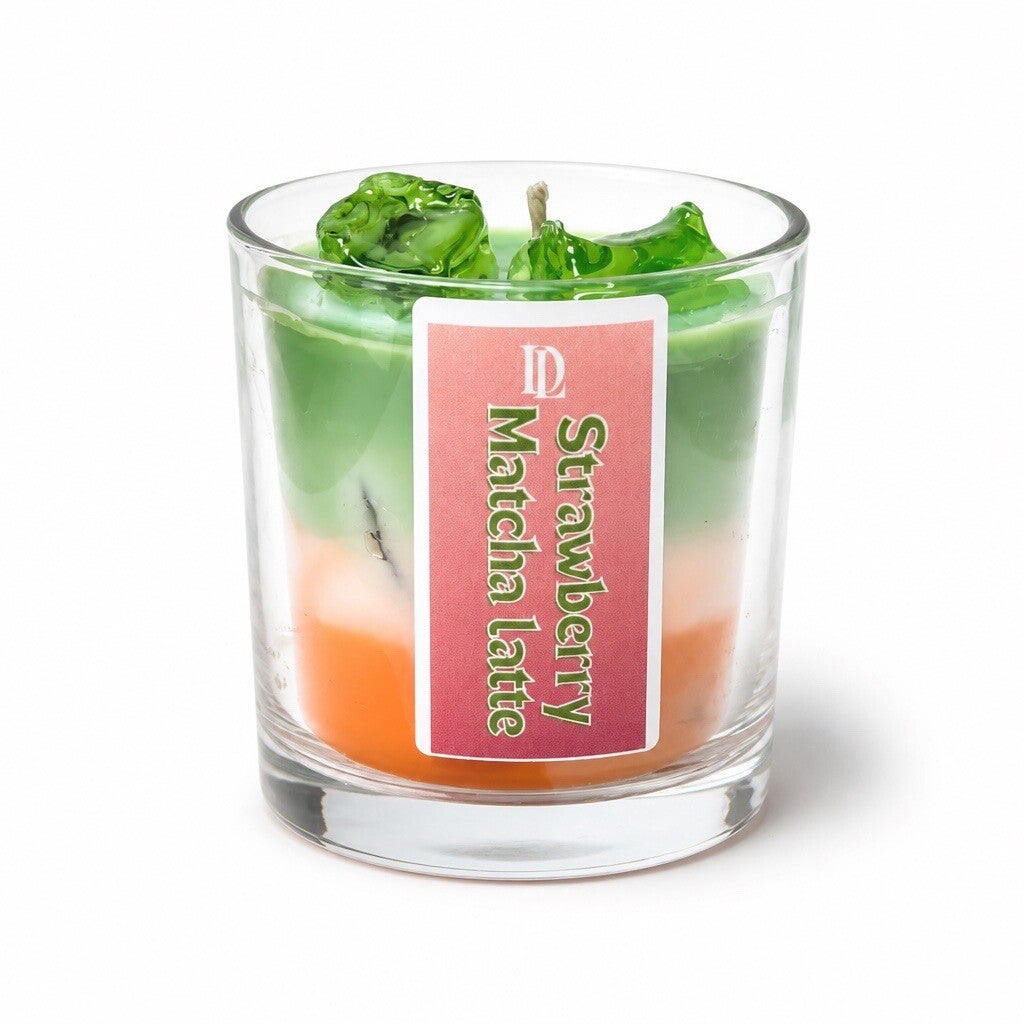 Dolce Strawberry Matcha Latte Iced – Aardbei-Matcha & Vanille Geurkaars |