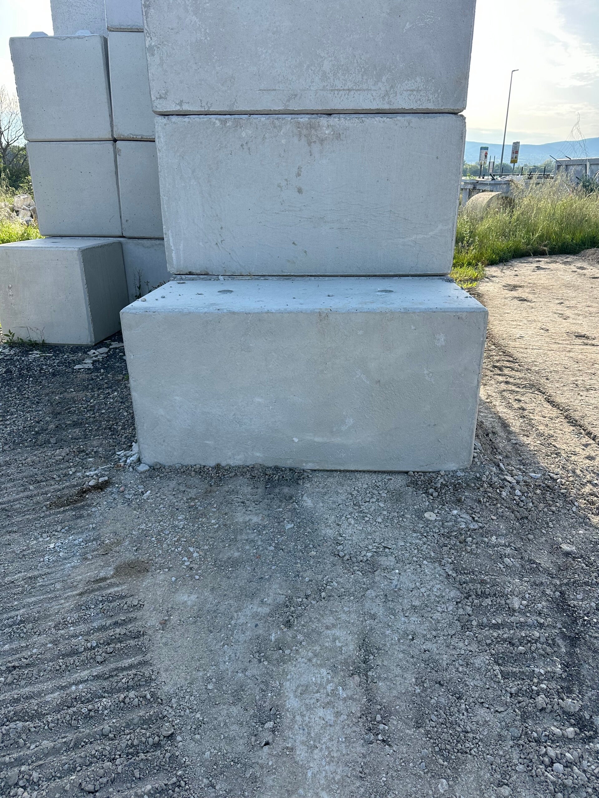 Bloc béton type lego 160x80x80cm