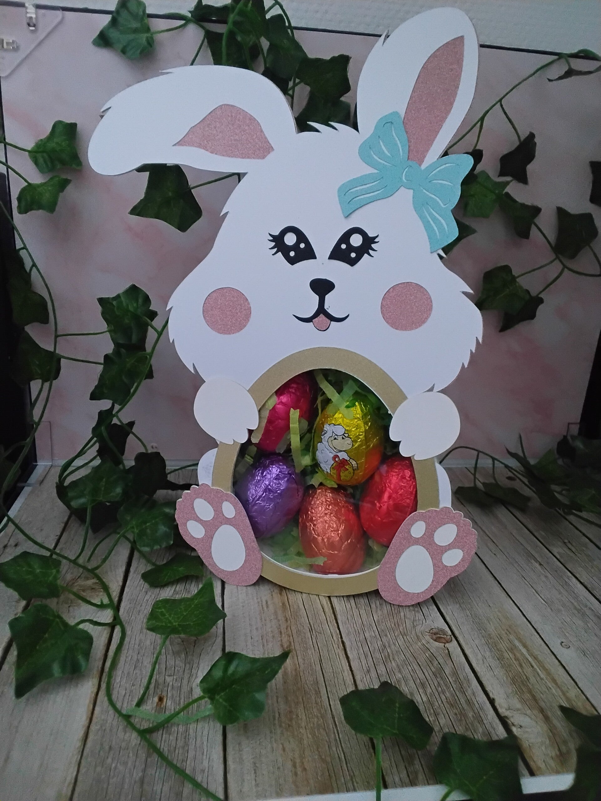 Boite de paque poussin ou lapin