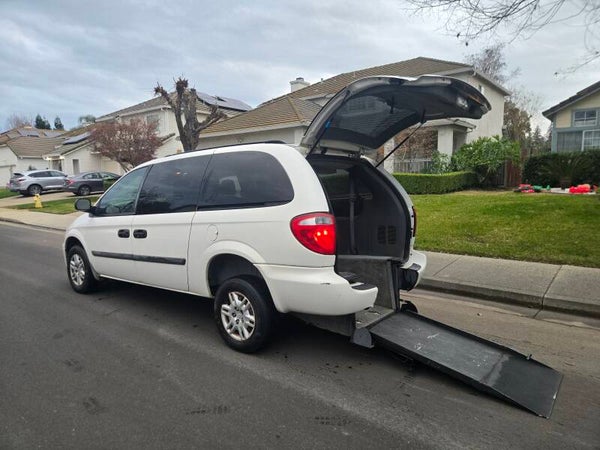 06 Dodge grand caravan